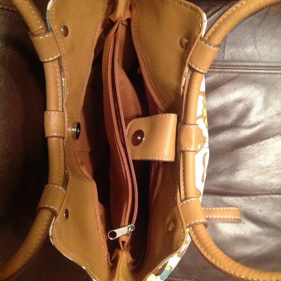 Handbag - Picture 2 of 3